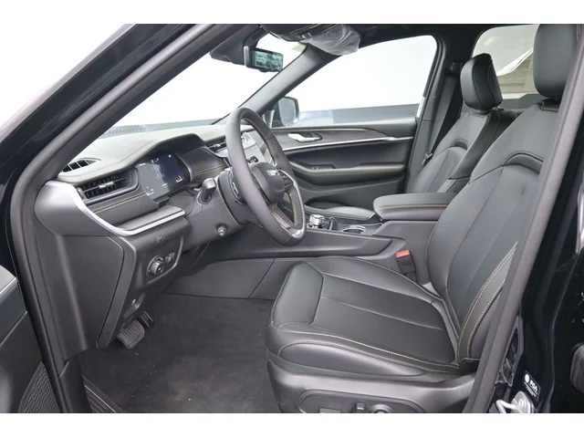 Nuevos JEEP GRAND CHEROKEE à Estados chez autogozo