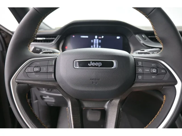 Nuevos JEEP GRAND CHEROKEE à Estados chez autogozo