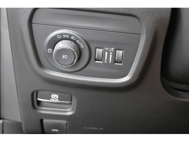 Nuevos JEEP GRAND CHEROKEE à Estados chez autogozo