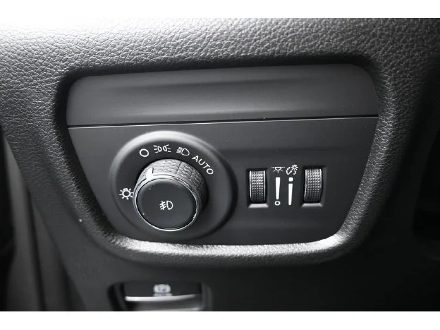 Nuevos JEEP GRAND CHEROKEE à Estados chez autogozo