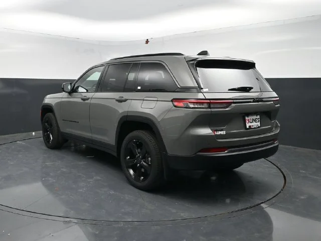 Nuevos JEEP GRAND CHEROKEE à Estados chez autogozo