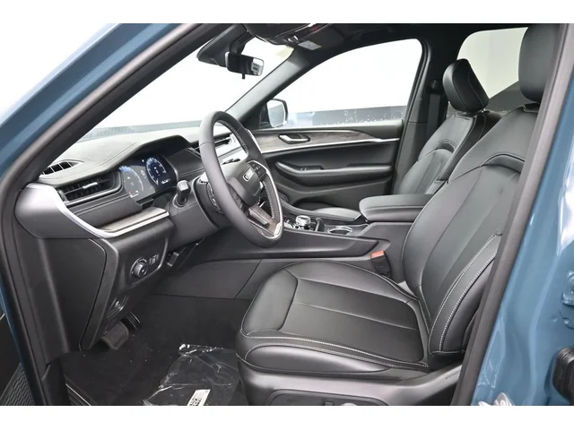 Nuevos JEEP GRAND CHEROKEE à Estados chez autogozo