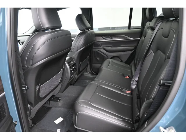 Nuevos JEEP GRAND CHEROKEE à Estados chez autogozo