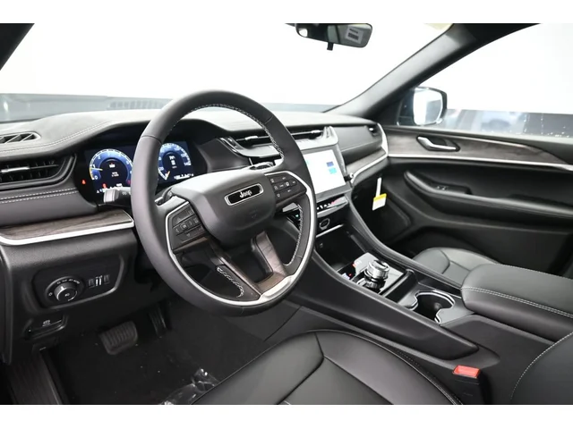 Nuevos JEEP GRAND CHEROKEE à Estados chez autogozo