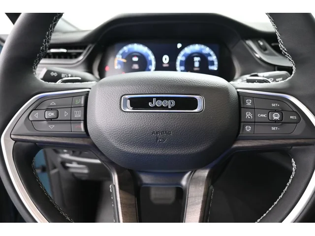 Nuevos JEEP GRAND CHEROKEE à Estados chez autogozo
