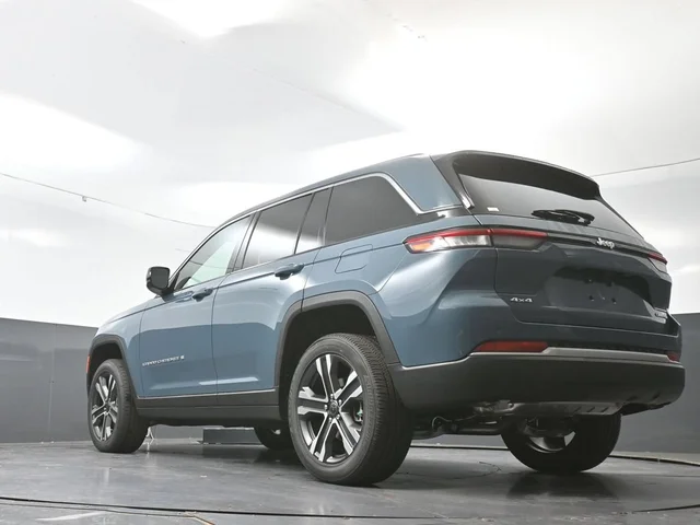 Nuevos JEEP GRAND CHEROKEE à Estados chez autogozo