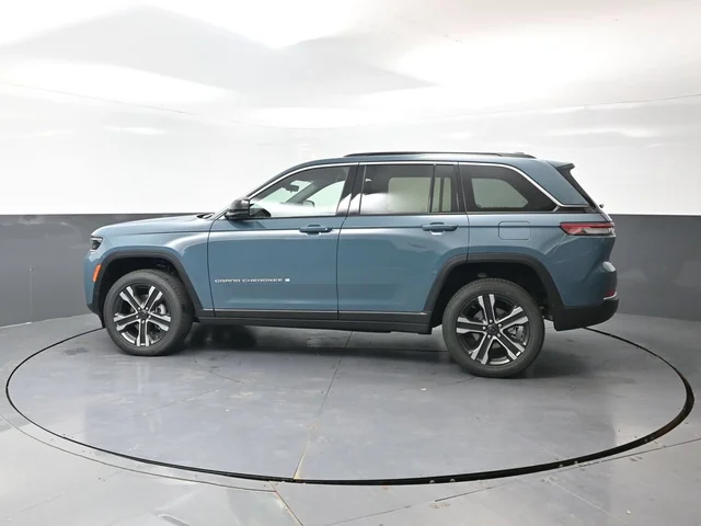Nuevos JEEP GRAND CHEROKEE à Estados chez autogozo