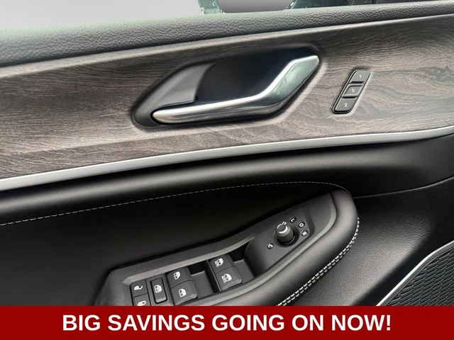 Nuevos JEEP GRAND CHEROKEE à Estados chez autogozo