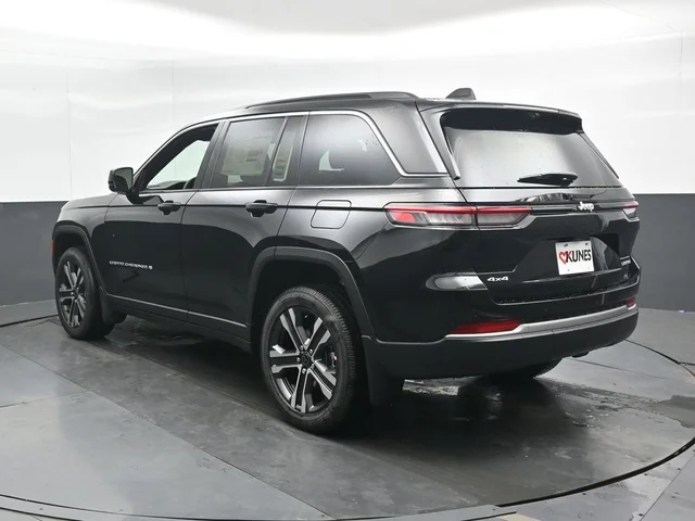Nuevos JEEP GRAND CHEROKEE à Estados chez autogozo