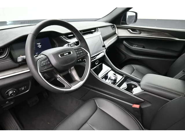 Nuevos JEEP GRAND CHEROKEE à Estados chez autogozo