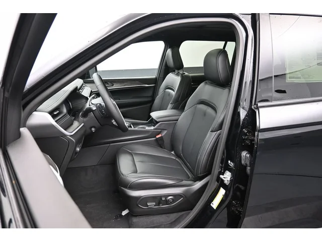 Nuevos JEEP GRAND CHEROKEE à Estados chez autogozo
