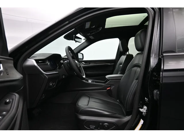 Nuevos JEEP GRAND CHEROKEE à Estados chez autogozo