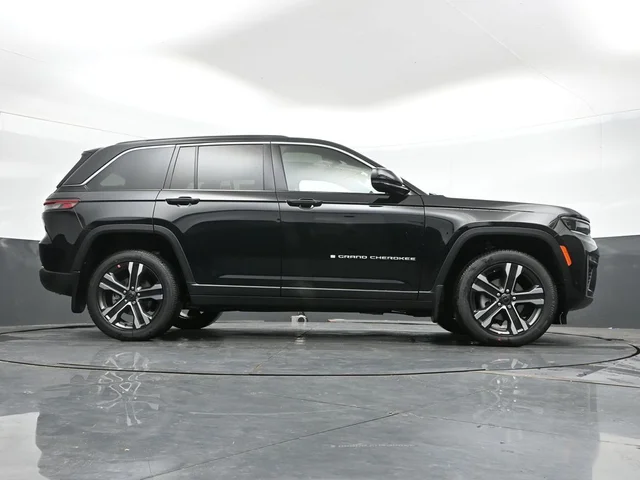 Nuevos JEEP GRAND CHEROKEE à Estados chez autogozo
