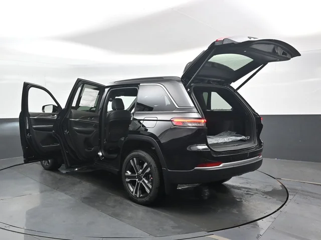 Nuevos JEEP GRAND CHEROKEE à Estados chez autogozo