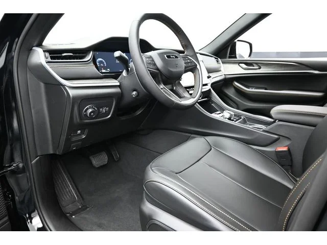 Nuevos JEEP GRAND CHEROKEE à Estados chez autogozo