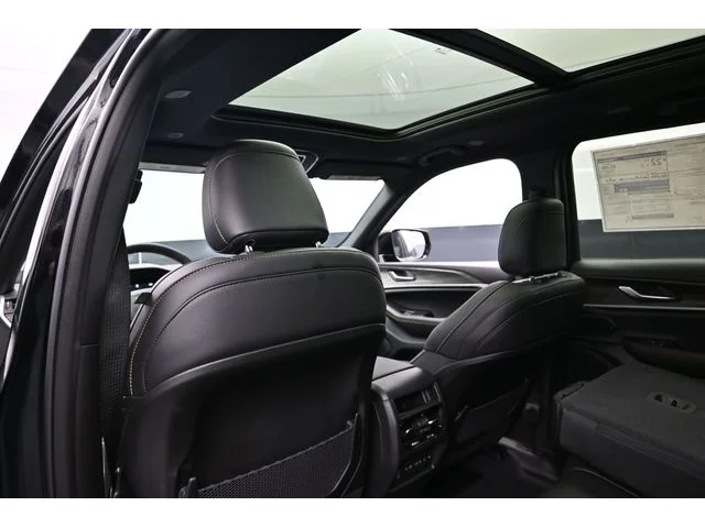 Nuevos JEEP GRAND CHEROKEE à Estados chez autogozo