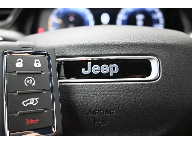 Nuevos JEEP GRAND CHEROKEE à Estados chez autogozo