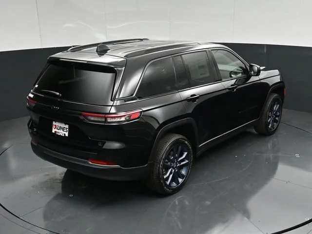 Nuevos JEEP GRAND CHEROKEE à Estados chez autogozo