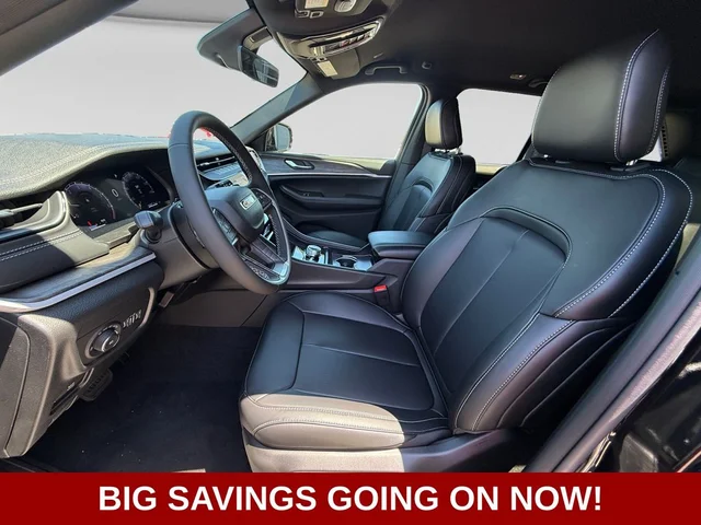 Nuevos JEEP GRAND CHEROKEE à Estados chez autogozo