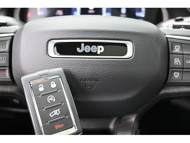 Nuevos JEEP GRAND CHEROKEE à Estados chez autogozo