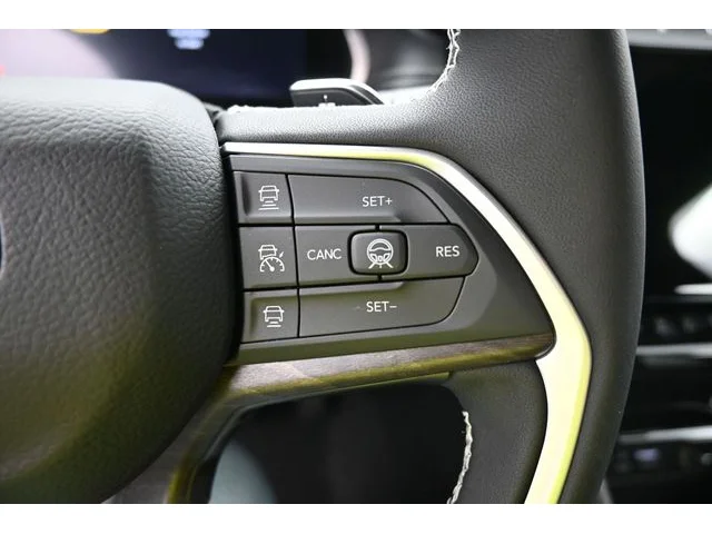 Nuevos JEEP GRAND CHEROKEE à Estados chez autogozo