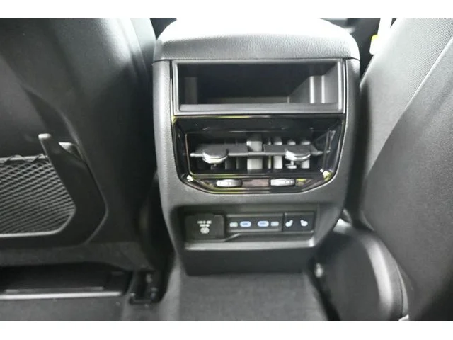Nuevos JEEP GRAND CHEROKEE à Estados chez autogozo