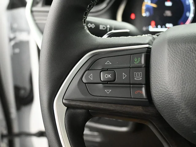 Nuevos JEEP GRAND CHEROKEE à Estados chez autogozo