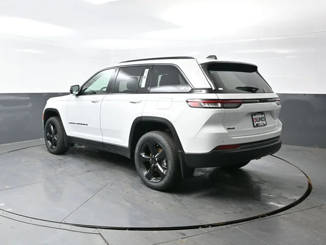 Nuevos JEEP GRAND CHEROKEE à Estados chez autogozo