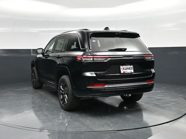 Nuevos JEEP GRAND CHEROKEE à Estados chez autogozo