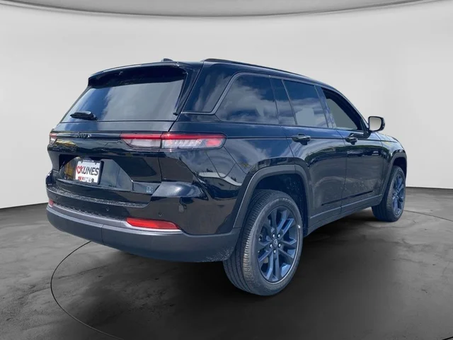 Nuevos JEEP GRAND CHEROKEE à Estados chez autogozo