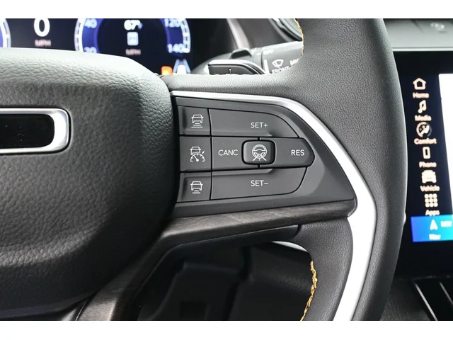 Nuevos JEEP GRAND CHEROKEE à Estados chez autogozo
