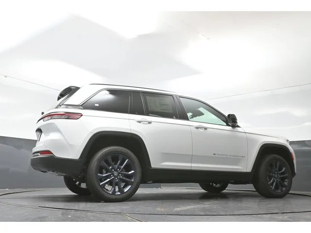Nuevos JEEP GRAND CHEROKEE à Estados chez autogozo