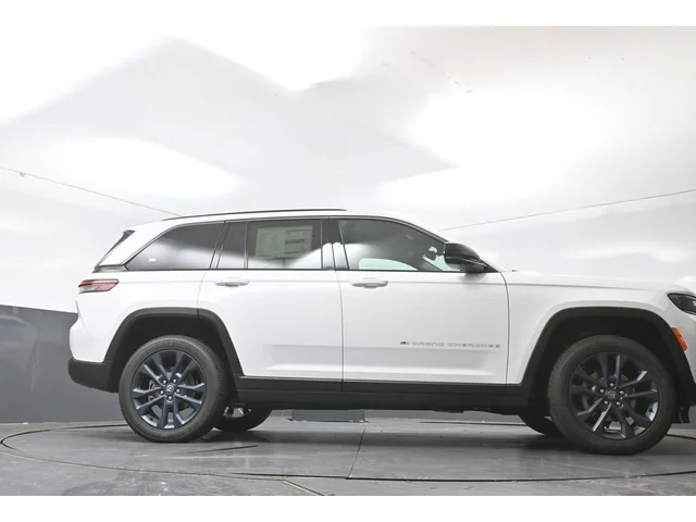 Nuevos JEEP GRAND CHEROKEE à Estados chez autogozo