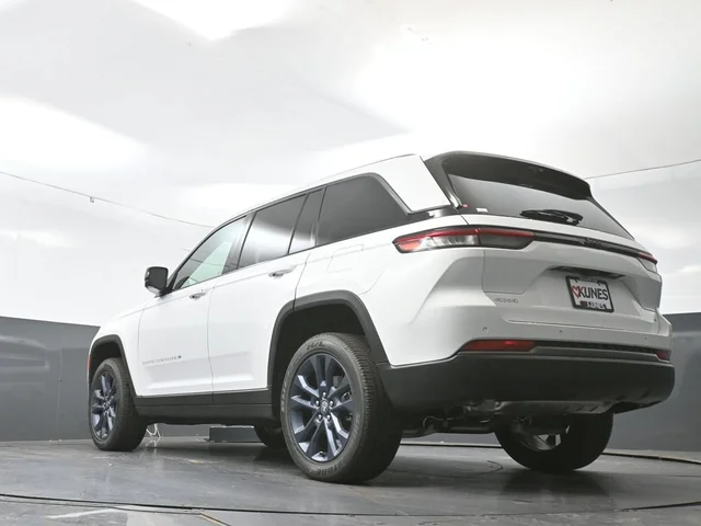 Nuevos JEEP GRAND CHEROKEE à Estados chez autogozo