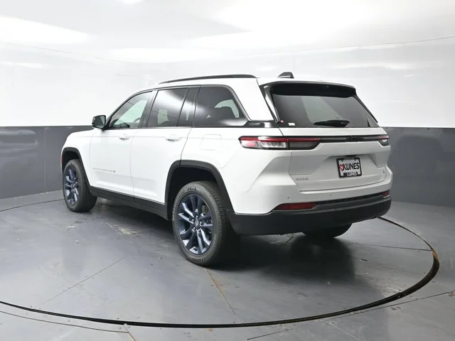Nuevos JEEP GRAND CHEROKEE à Estados chez autogozo