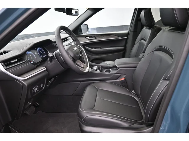 Nuevos JEEP GRAND CHEROKEE à Estados chez autogozo