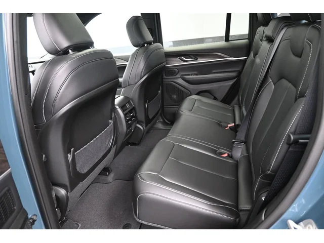 Nuevos JEEP GRAND CHEROKEE à Estados chez autogozo