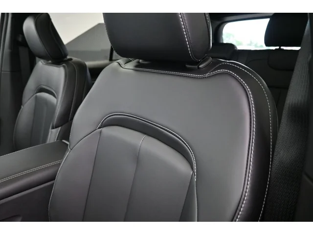 Nuevos JEEP GRAND CHEROKEE à Estados chez autogozo
