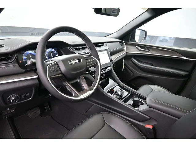 Nuevos JEEP GRAND CHEROKEE à Estados chez autogozo