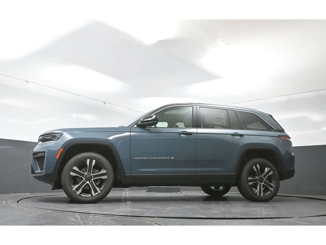 Nuevos JEEP GRAND CHEROKEE à Estados chez autogozo