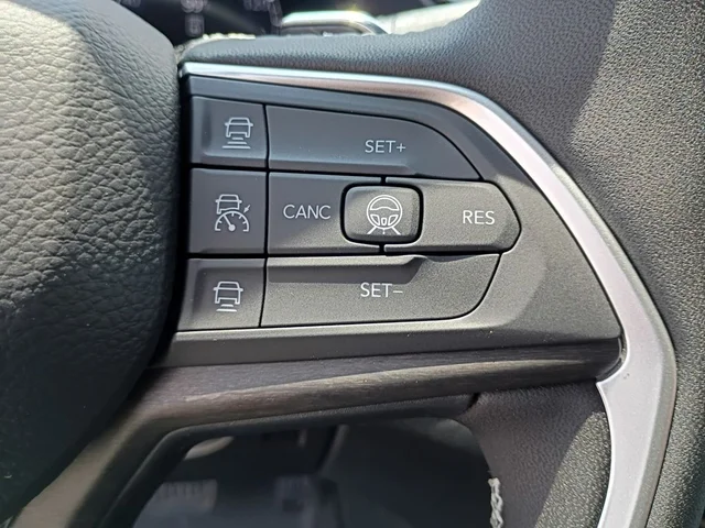 Nuevos JEEP GRAND CHEROKEE à Estados chez autogozo