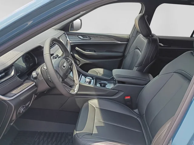 Nuevos JEEP GRAND CHEROKEE à Estados chez autogozo