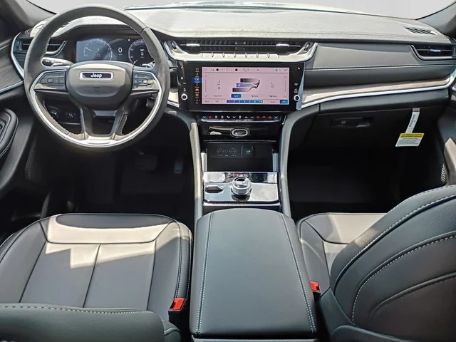 Nuevos JEEP GRAND CHEROKEE à Estados chez autogozo
