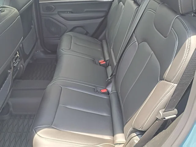 Nuevos JEEP GRAND CHEROKEE à Estados chez autogozo