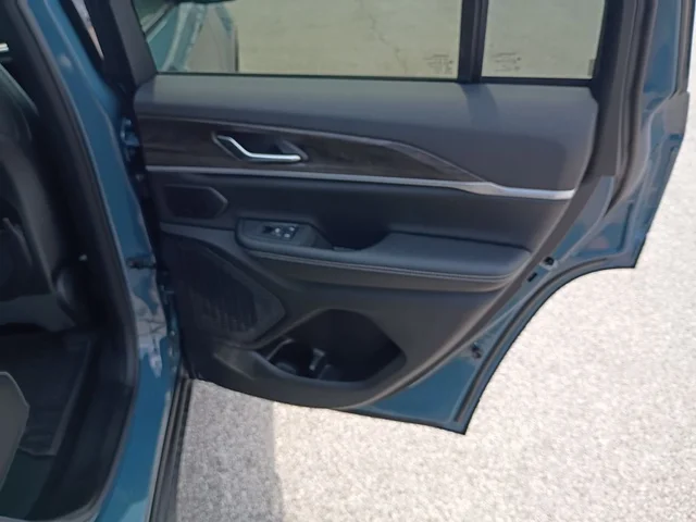 Nuevos JEEP GRAND CHEROKEE à Estados chez autogozo
