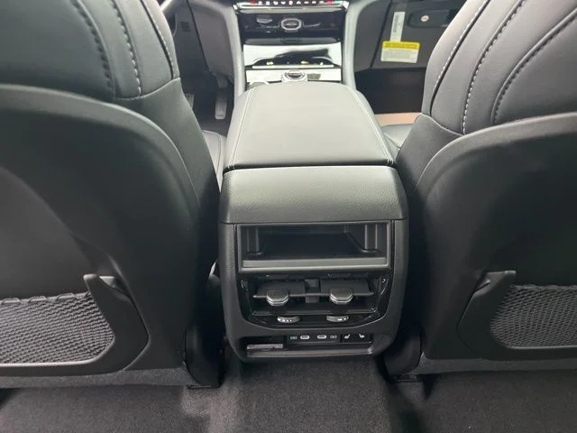Nuevos JEEP GRAND CHEROKEE à Estados chez autogozo