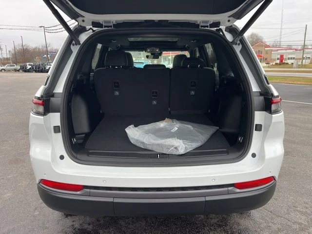 Nuevos JEEP GRAND CHEROKEE à Estados chez autogozo