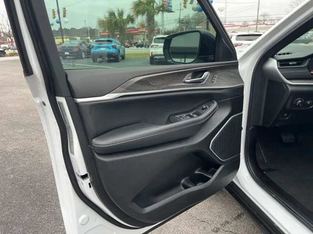 Nuevos JEEP GRAND CHEROKEE à Estados chez autogozo