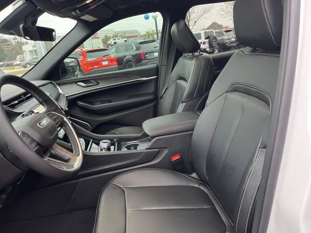 Nuevos JEEP GRAND CHEROKEE à Estados chez autogozo