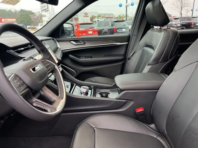 Nuevos JEEP GRAND CHEROKEE à Estados chez autogozo